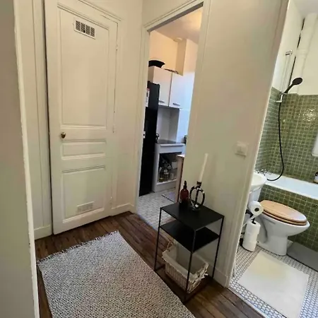 Cosy Haussmannien Appartement